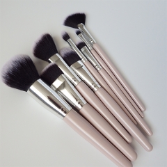 8Pcs Makeup Brush Set Premium Synthetic Kabuki Brush Cosmetics Foundation Concealers Powder Blush Blending Face Eye Shadows Silver Brush Se