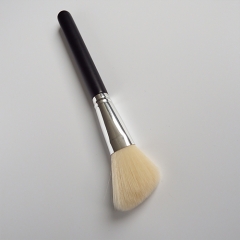 Face contour Mineral Brush Makeup Brush for Large Coverage Mineral angular contour blusher blending  1 Piece