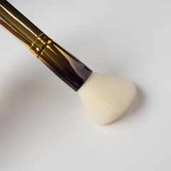 10Pcs Makeup Brush Set Premium Synthetic Kabuki Brush Cosmetics Foundation Concealers Powder Blush Blending Face Eye Shadows Brush