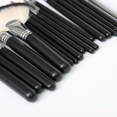 Cosmetic makeup brush set 18 pcs black wooden handle with high quality goat hair